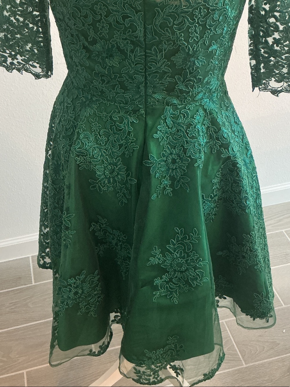 Monique Lhuillier Emerald Green Lace Fit-and-Flare Cocktail Dress Women’s Sz 2 - Picture 8 of 10
